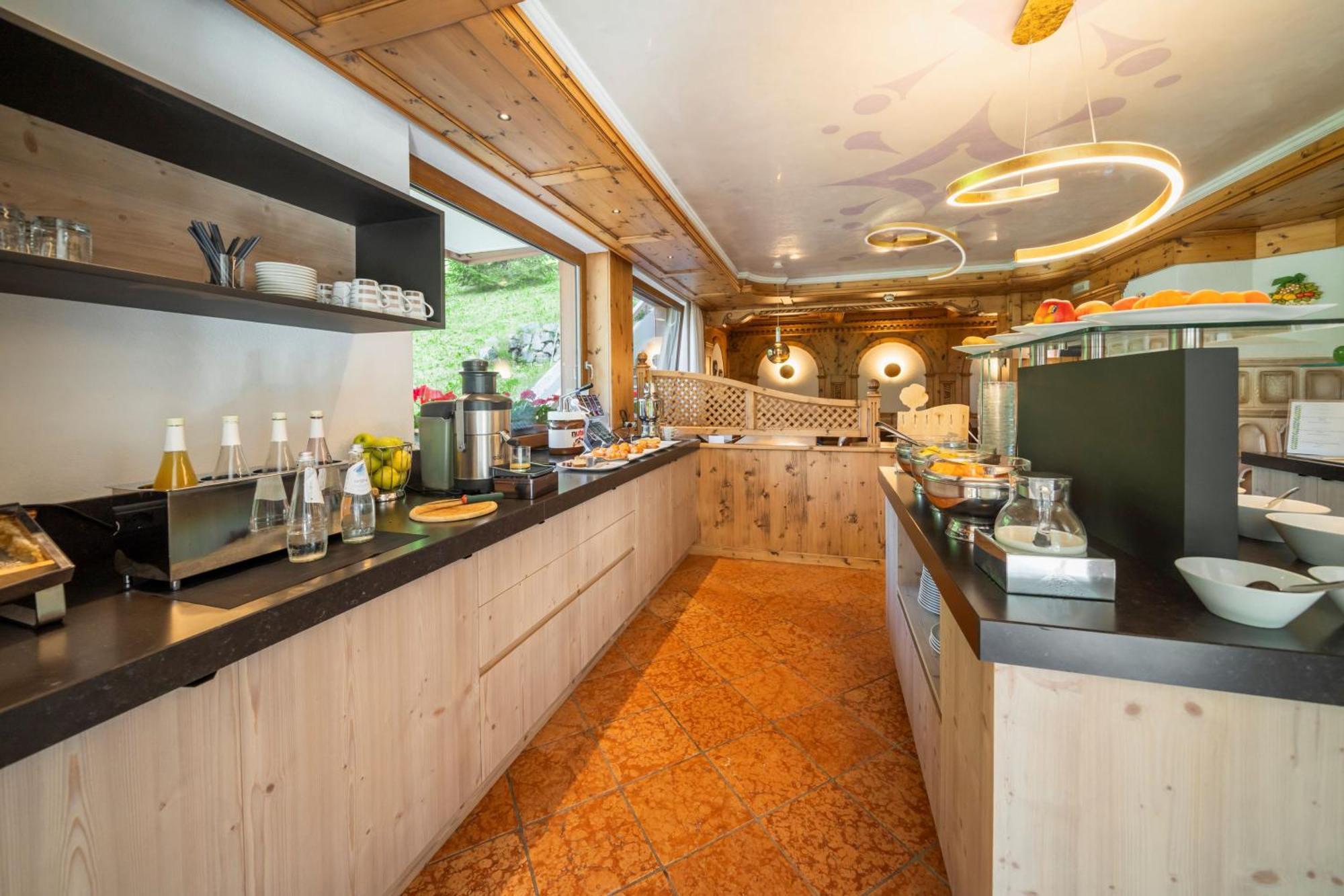 Hotel Foresta 4*